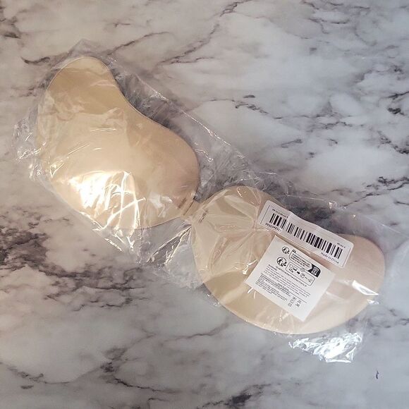 Womens Mango Shaped Self Adhesive Bra Seamless Chest Cover for Backless Dresse - Picture 6 of 13